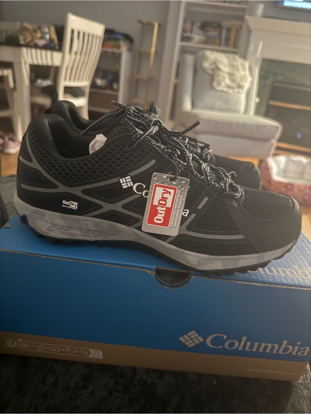 NEW IN BOX Columbia Women’s Black Trail Running Shoes - Waterproof OutDry
